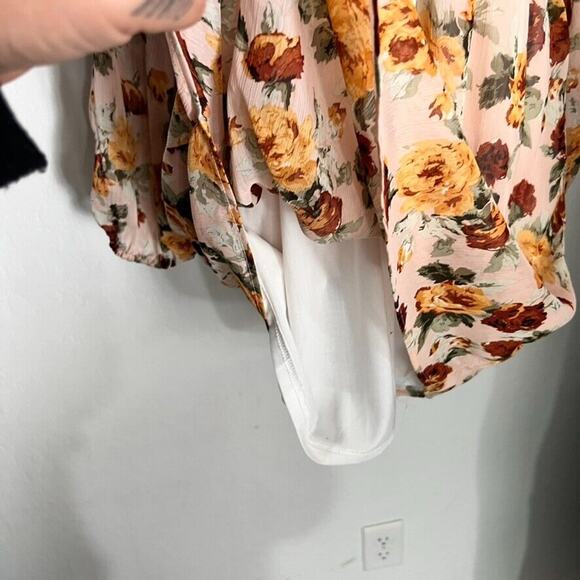 Rue21 Dress Womens Medium Yellow Cream Floral Long Sleeve Split Smock Waist - Picture 5 of 11